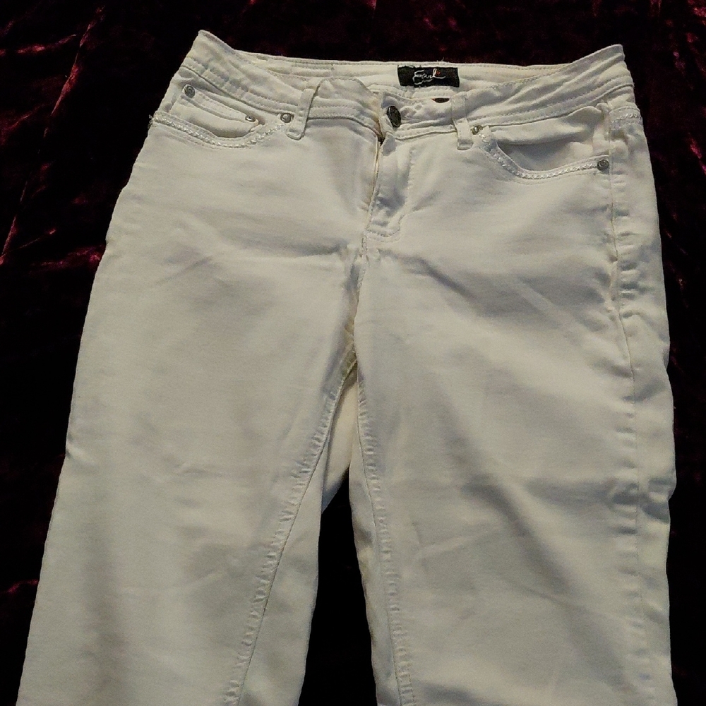 Aravon Women's Cream Straight Leg Jeans